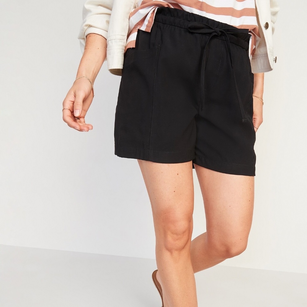 Old Navy Black High-Waisted Soft-Twill Utility Shorts NWT - Size XS